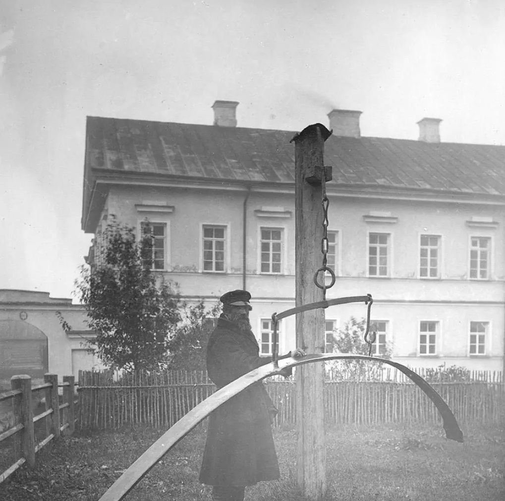 Било (клепало). Фотография конца XIX века.